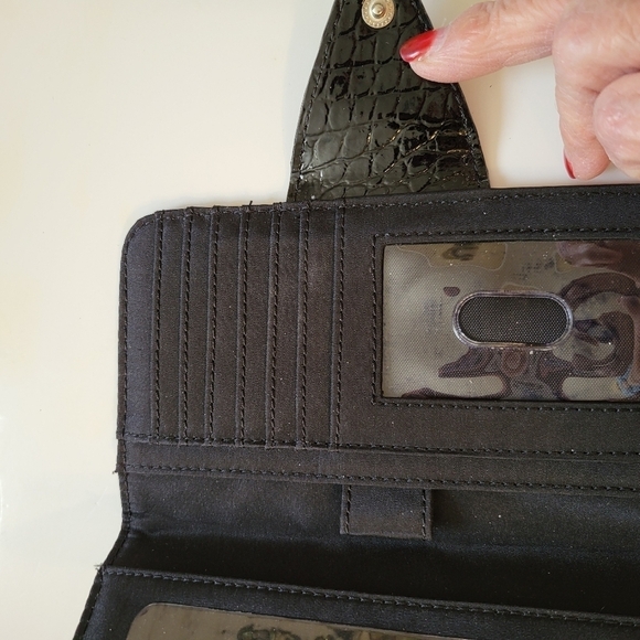 Nine West Black Patent Wallet NWOT - Picture 9 of 10